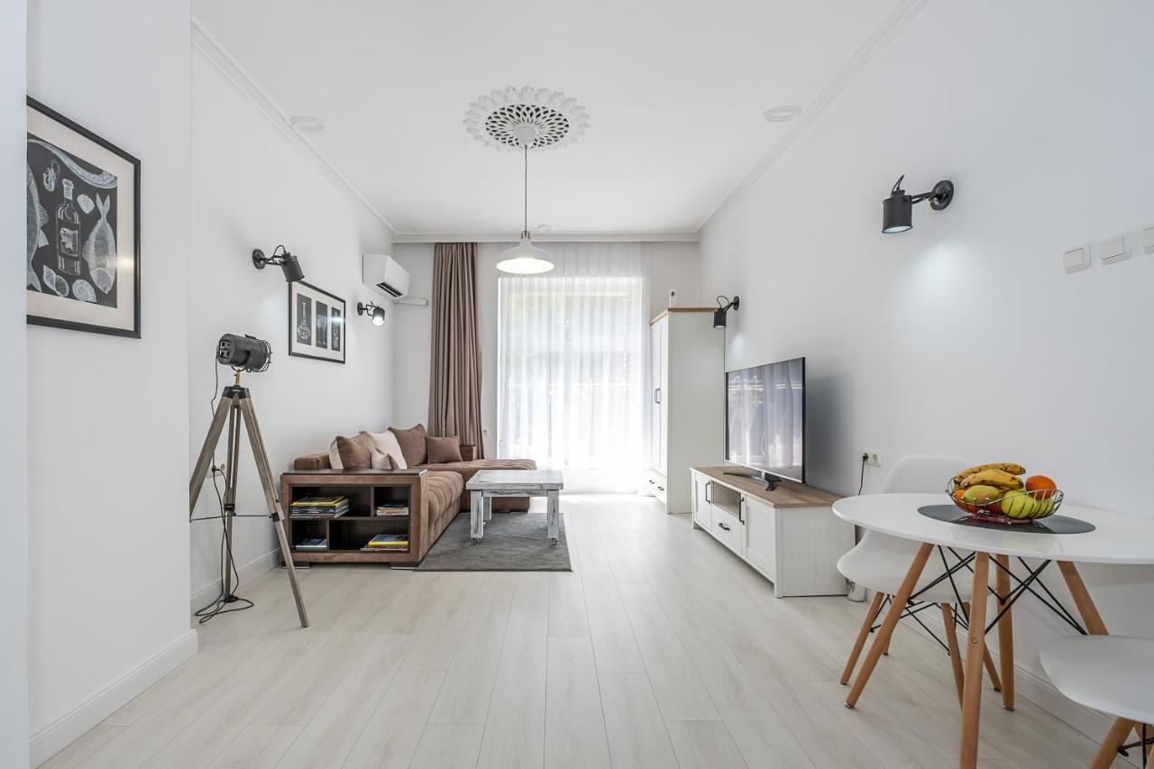 Jazz & Wine - Luxury Apartment By The Sea & Parking & Hbo & Netflix ヴァルナ エクステリア 写真